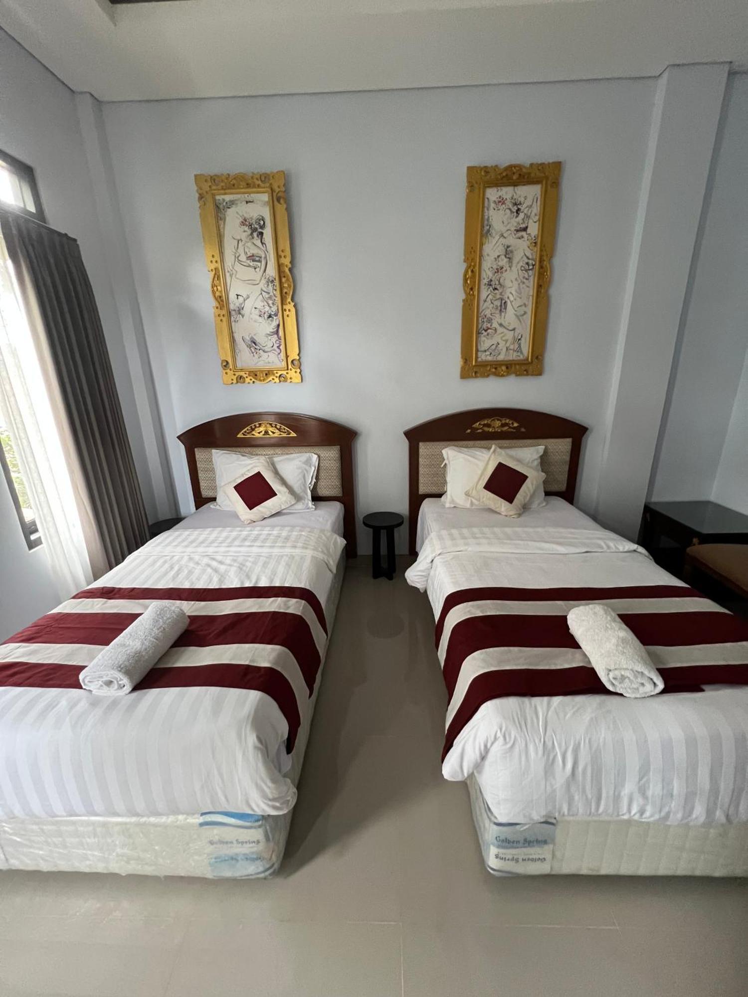 Mandhasativa Homestay Singaraja  Bagian luar foto