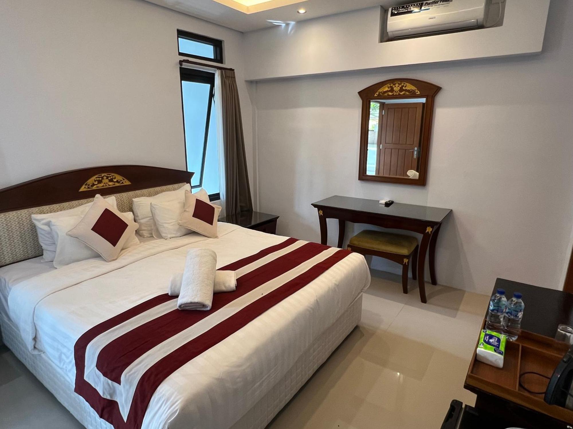 Mandhasativa Homestay Singaraja  Bagian luar foto