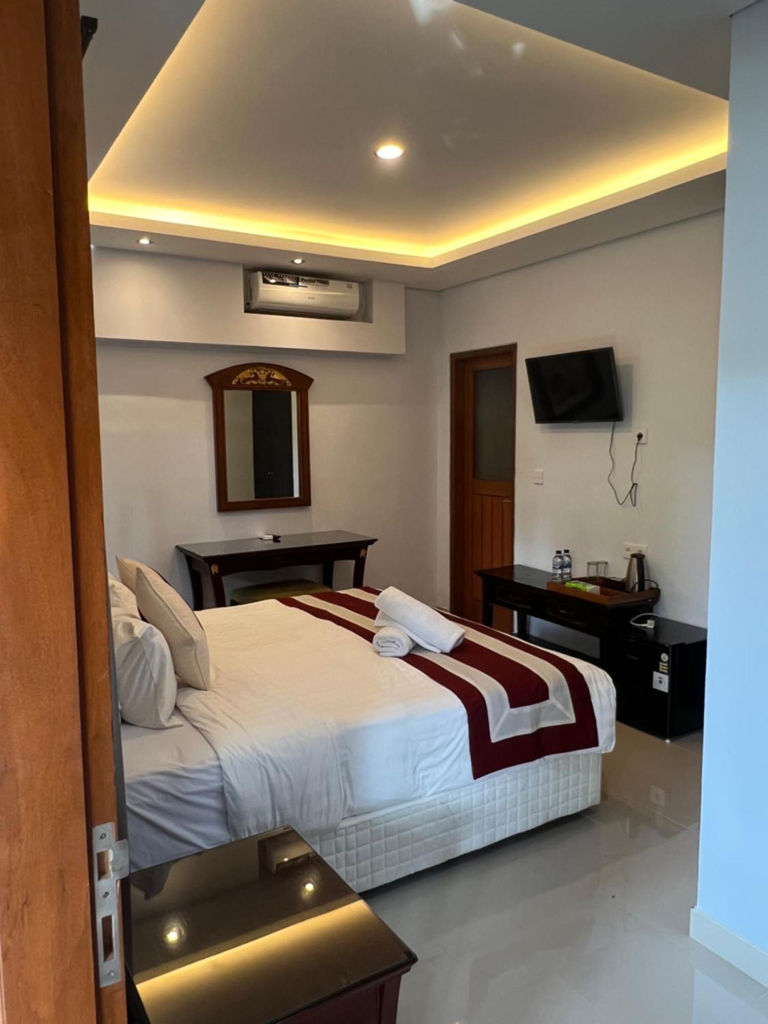 Mandhasativa Homestay Singaraja  Bagian luar foto