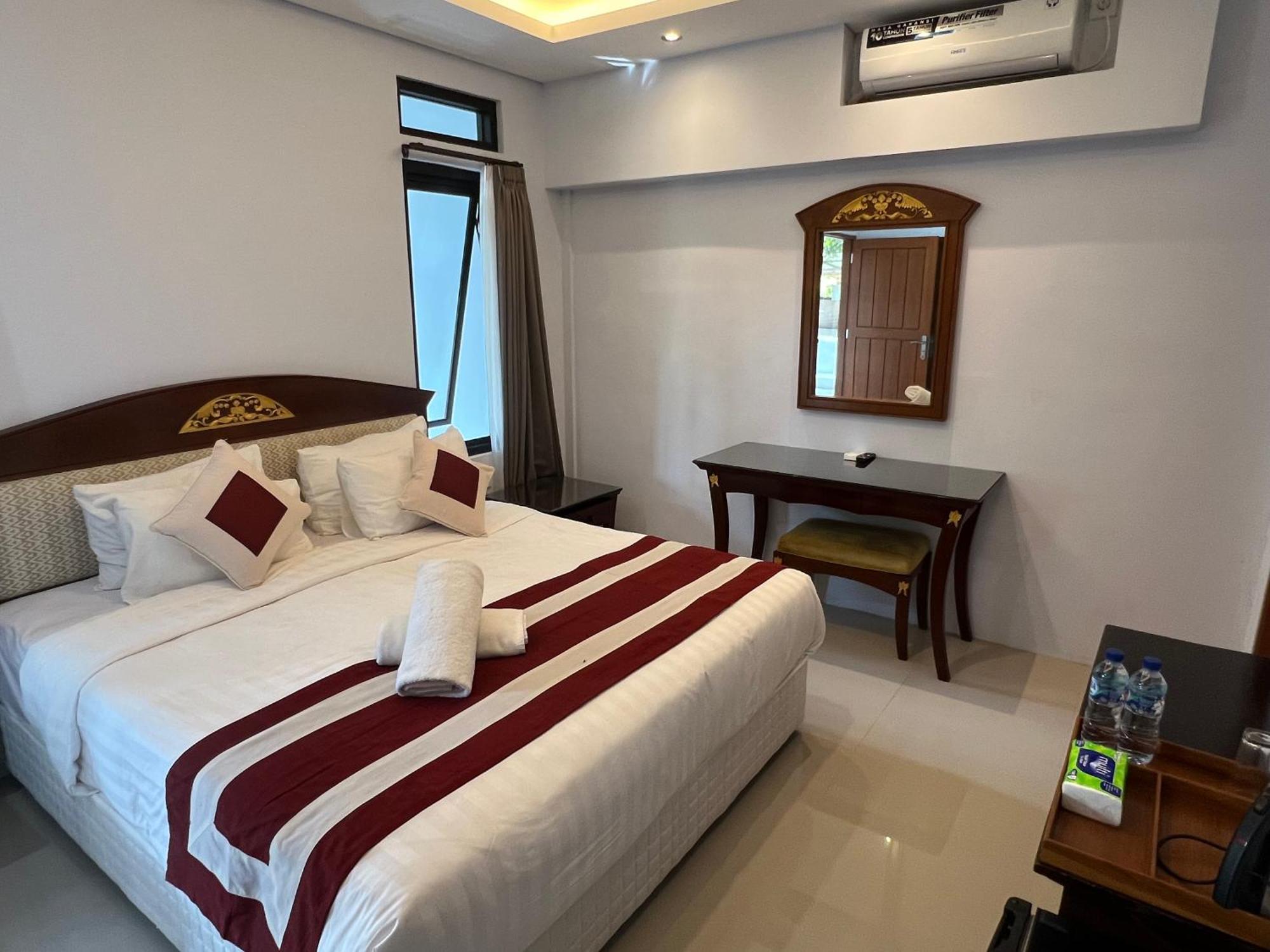 Mandhasativa Homestay Singaraja  Bagian luar foto